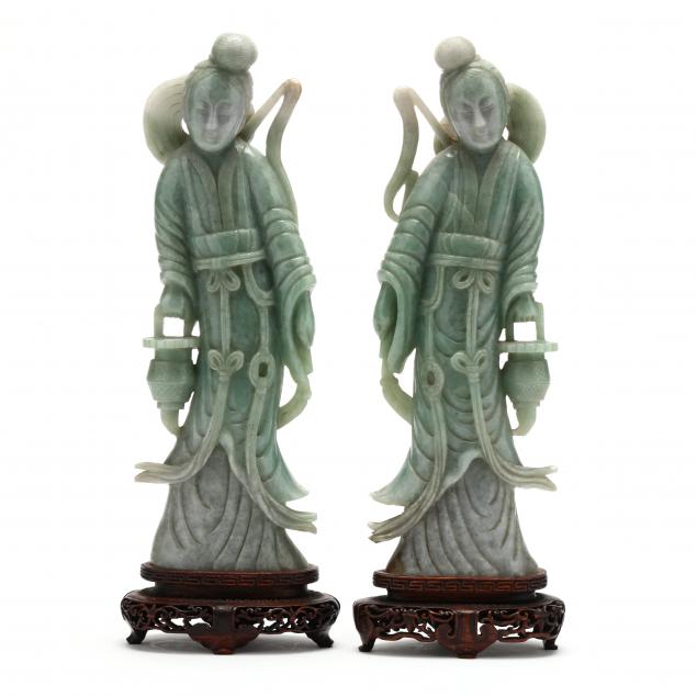 A PAIR OF CHINESE JADE FEMALE FIGURES