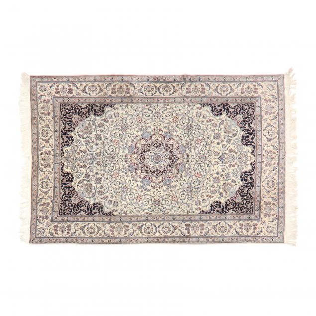 ISFAHAN AREA RUG Finely woven,