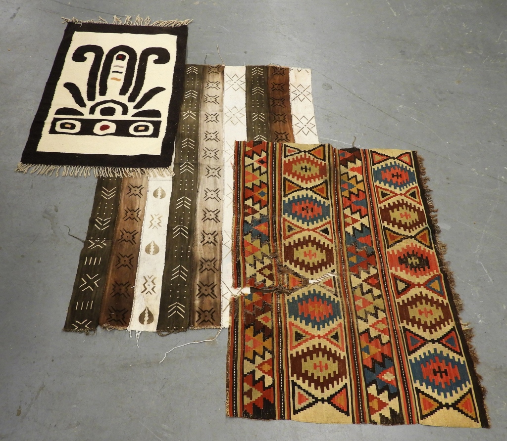 3PC ETHNIC WOVEN TEXTILES Middle