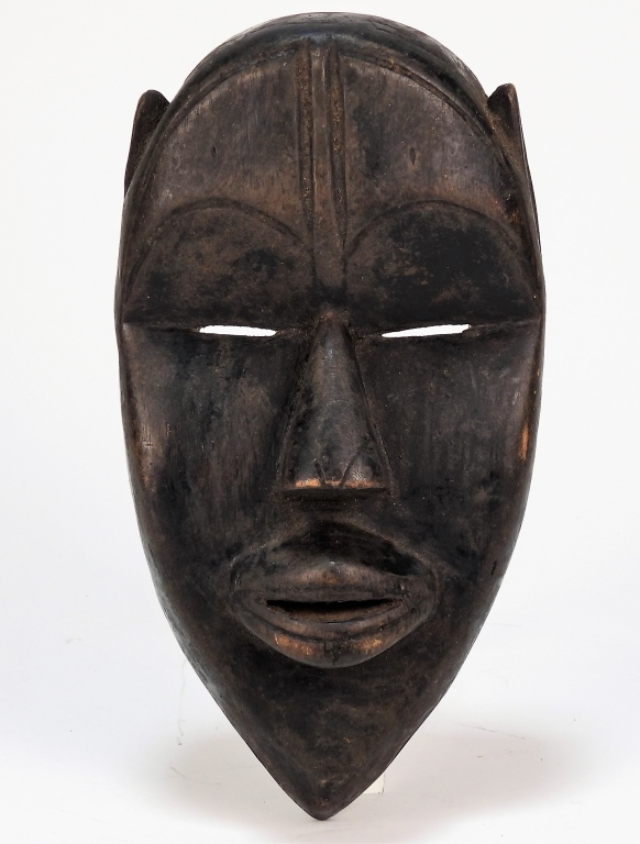 ATTR MANO TRIBE DAN STYLE CARVED 2999d4