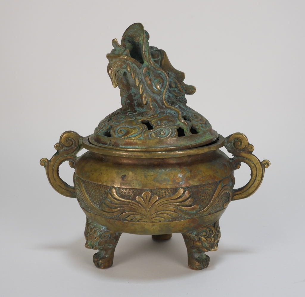 CHINESE BRASS DRAGON FOOTED CENSER 299a1b