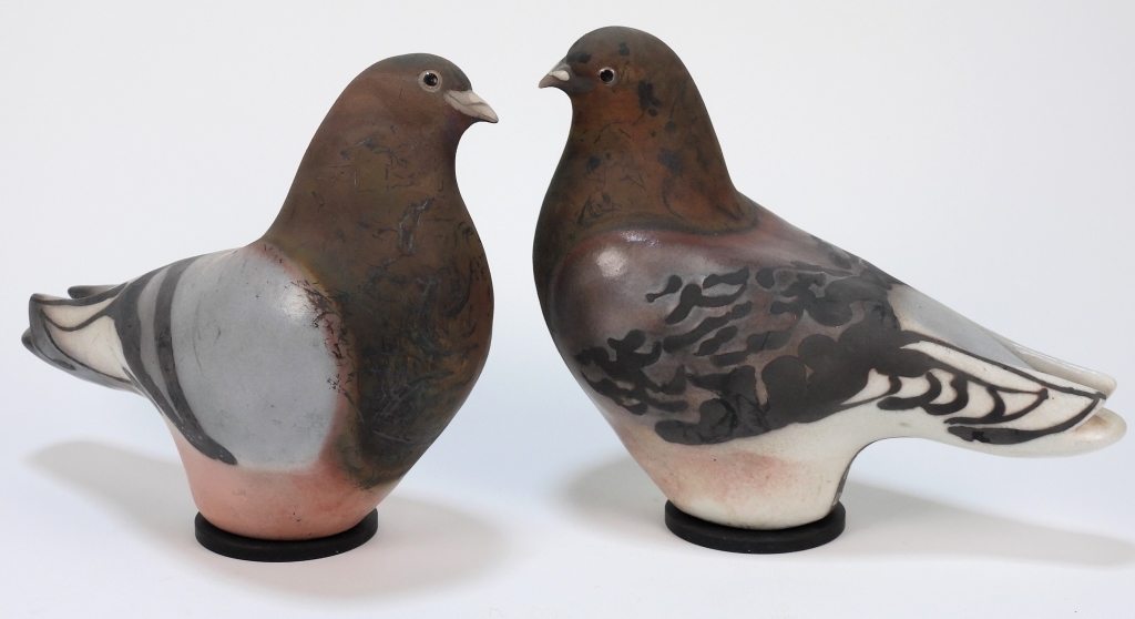 PR GLO COALSON POTTERY PIGEON SCULPTURES