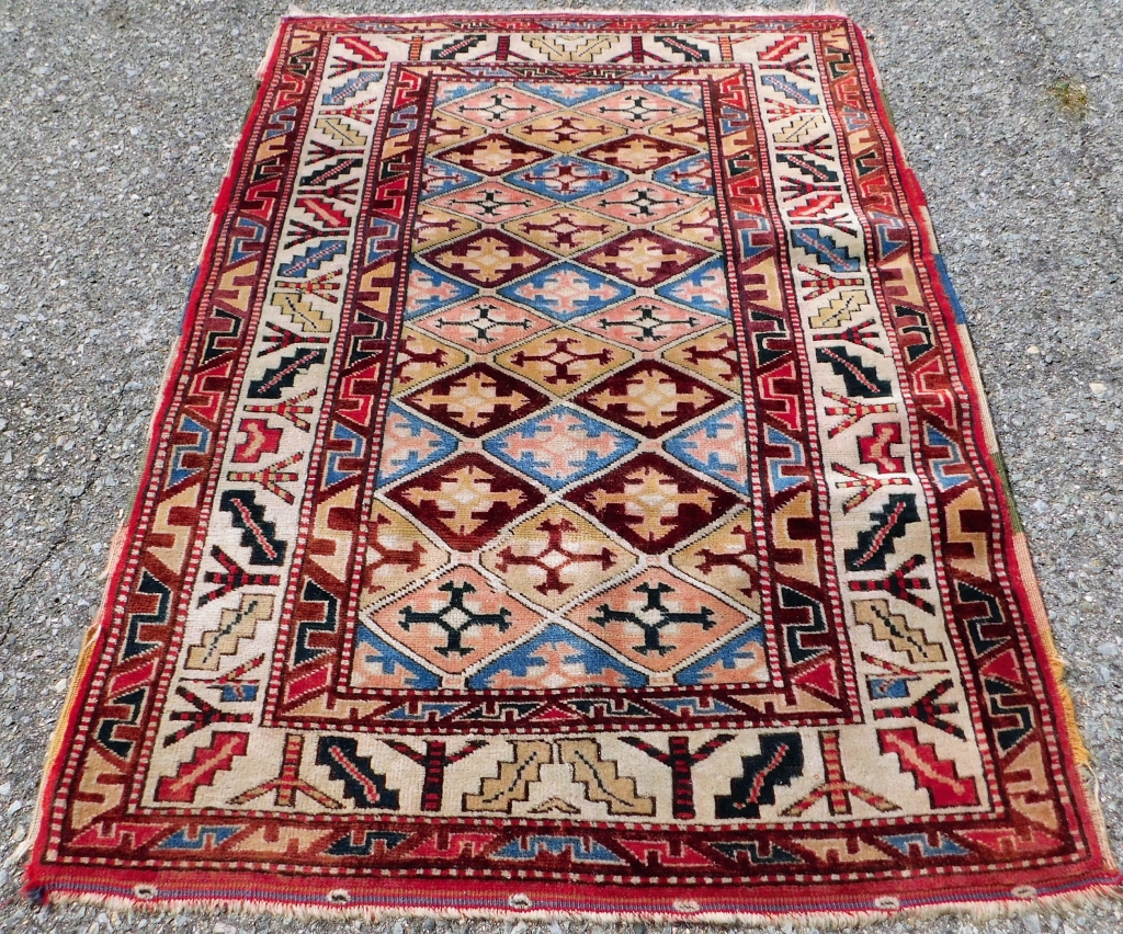 CAUCASIAN TRIBAL RUG Caucuses 20th 299c88