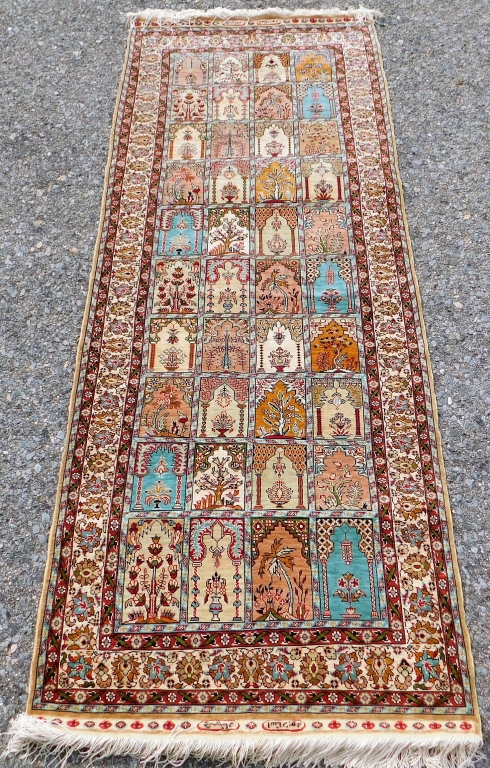 MIDDLE EASTERN ORIENTAL PICTORIAL SILK