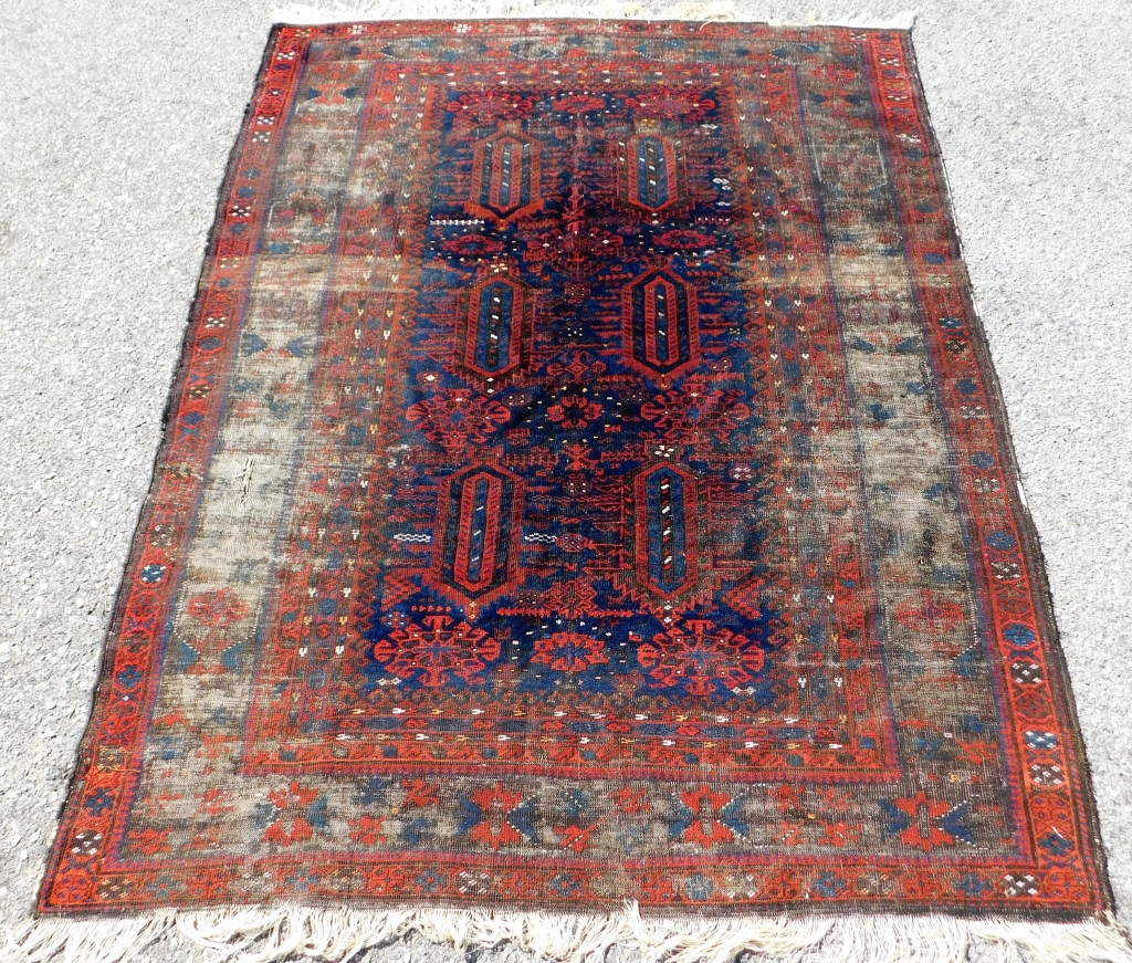 BALUCH MAIN ROOM SIZE RUG Middle