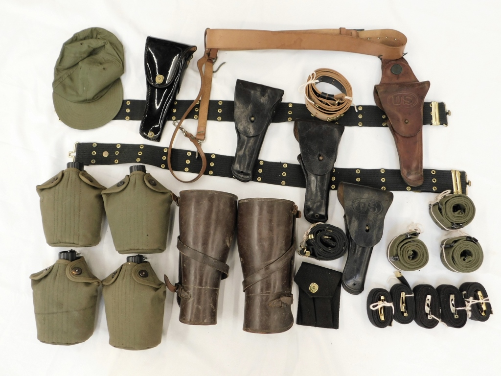 14PC MILITARY MESS & HOLSTER GROUP United