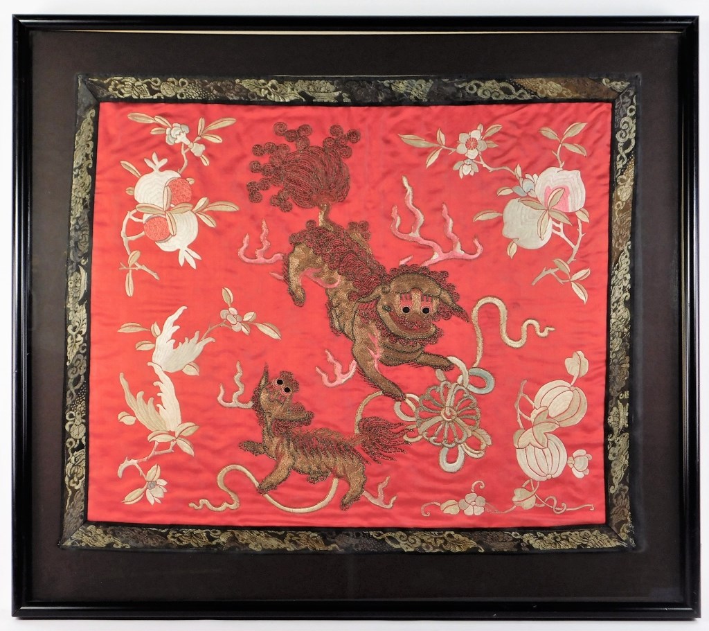19C CHINESE EMBROIDERED FOO BEAST 299eac