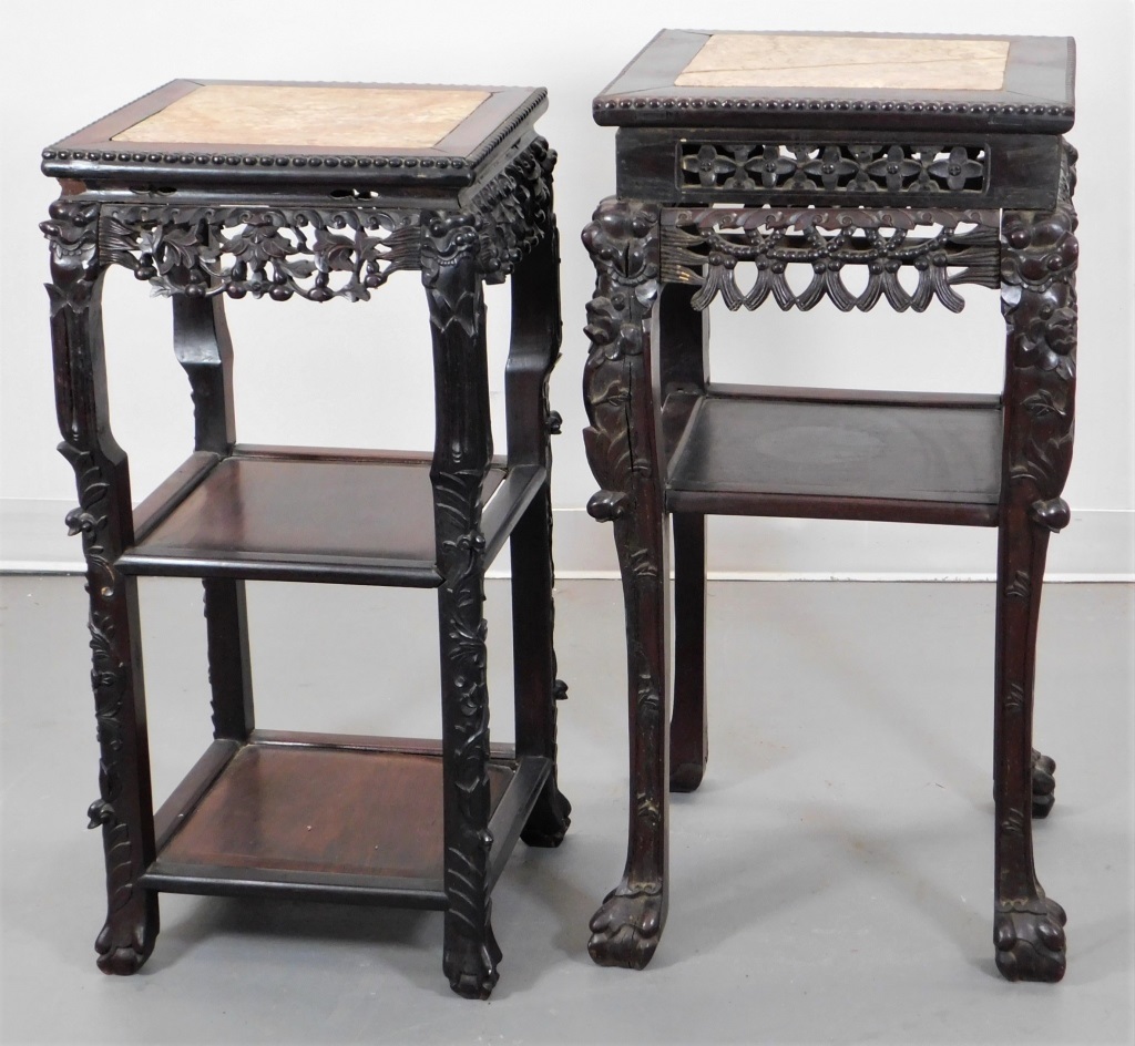 2PC CHINESE CARVED WOOD & ROUGE