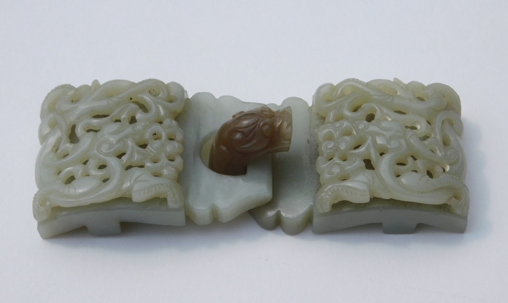 CHINESE QING DYNASTY JADE DRAGON 299eba