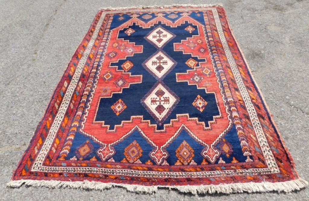 PERSIAN VILLAGE RUG Middle East Circa 299ecd