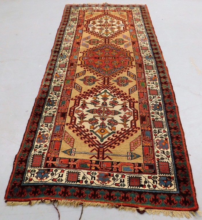 ANTIQUE SERAB PERSIAN RUG Middle