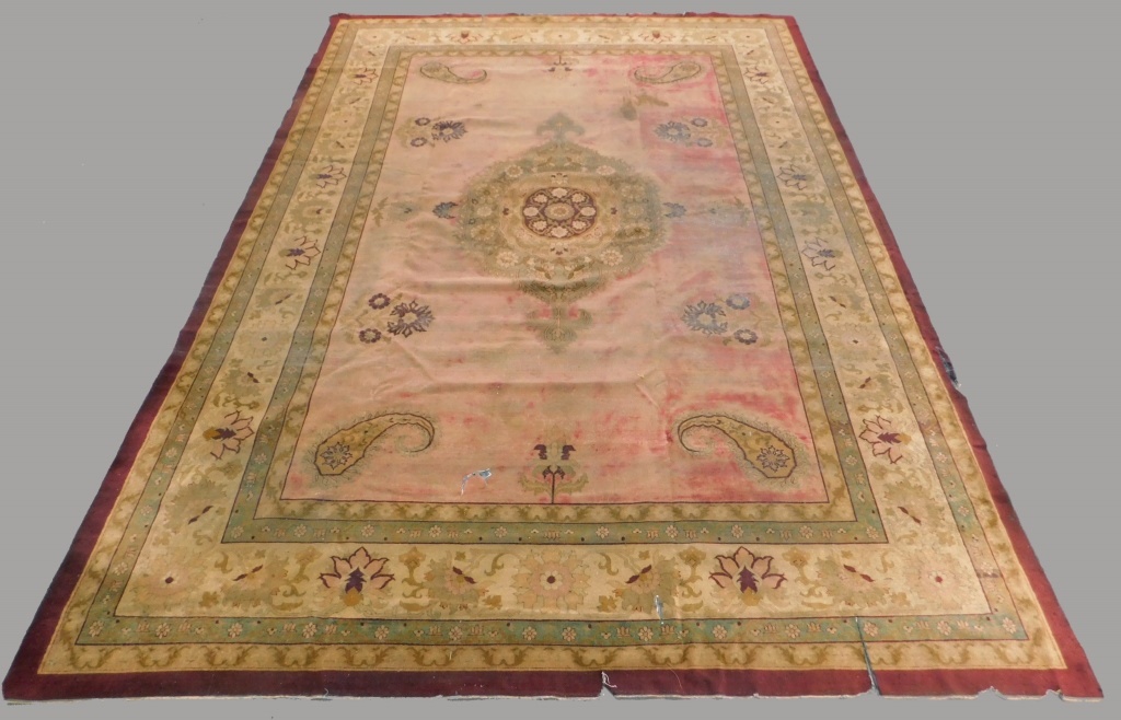 ANTIQUE FLORAL AGRA RUG Middle