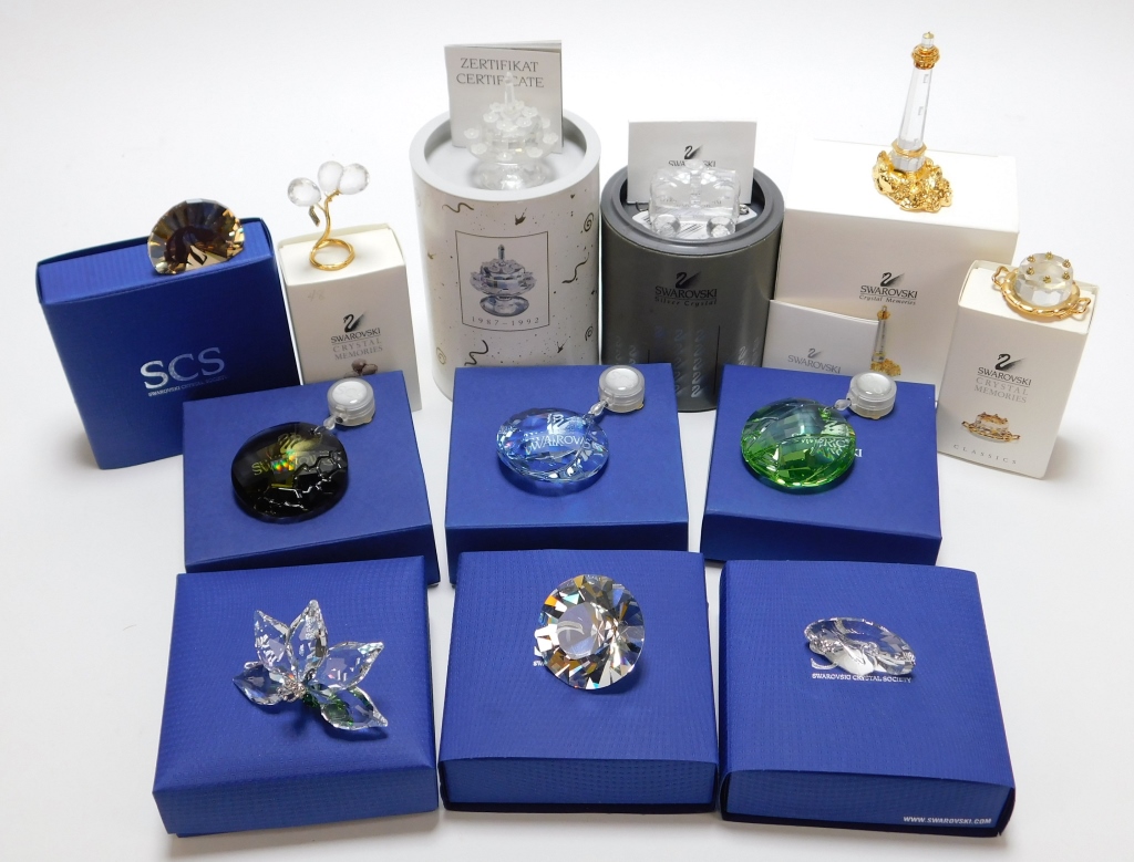 12PC SWAROVSKI CRYSTAL SOCIETY