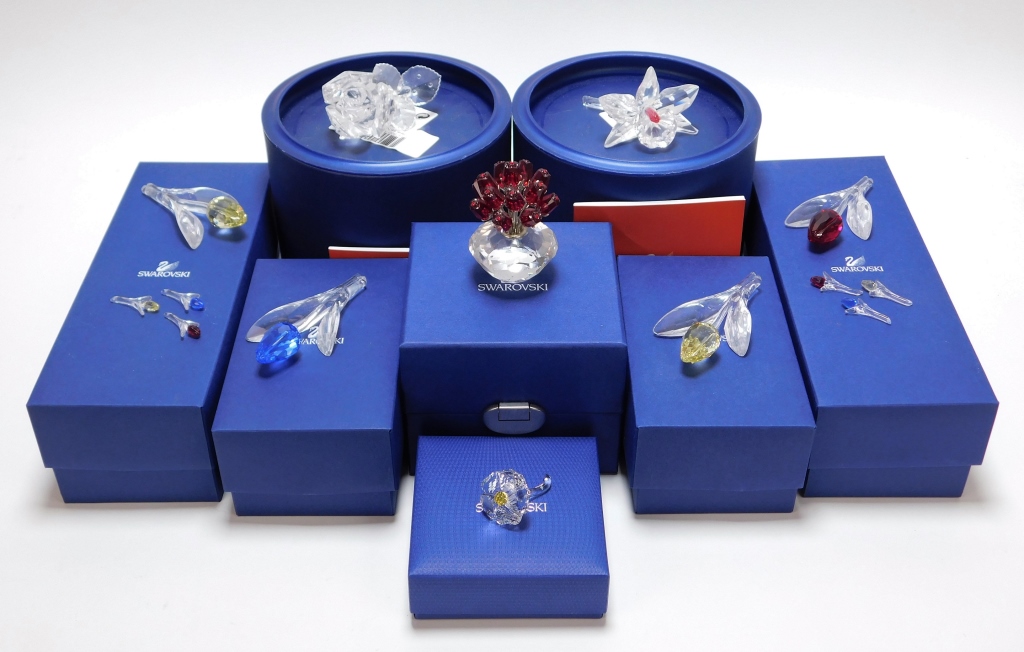 8PC SWAROVSKI CRYSTAL FLOWERS GROUP 299fc4