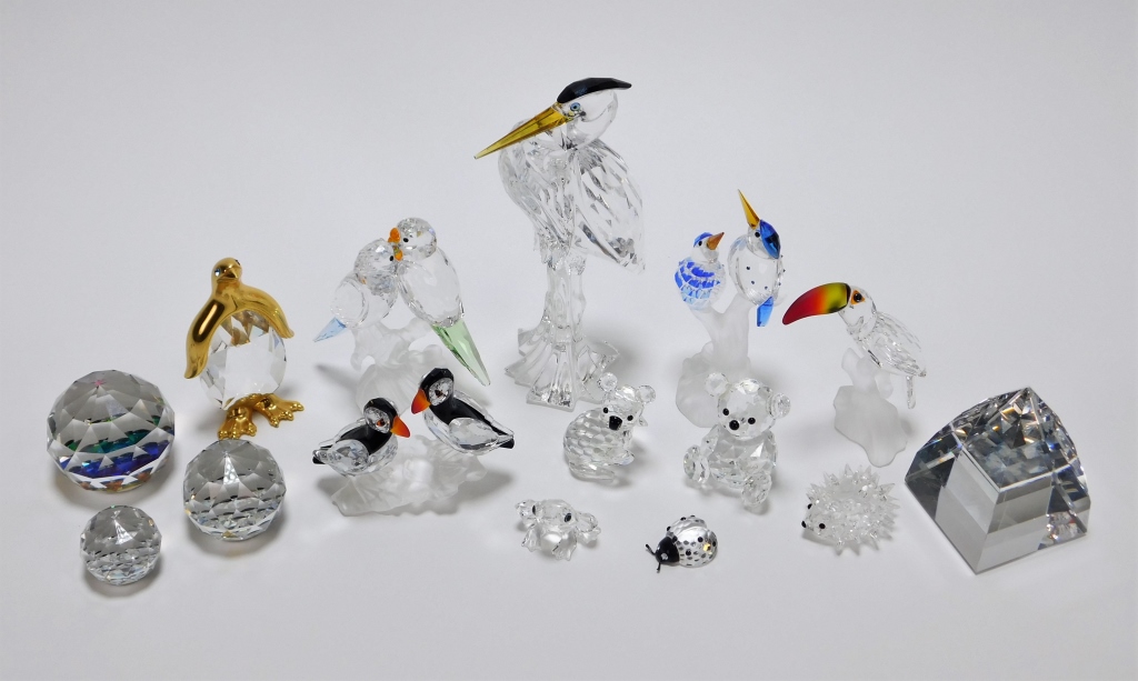 15PC SWAROVSKI ANIMAL STATUES & PAPERWEIGHTS