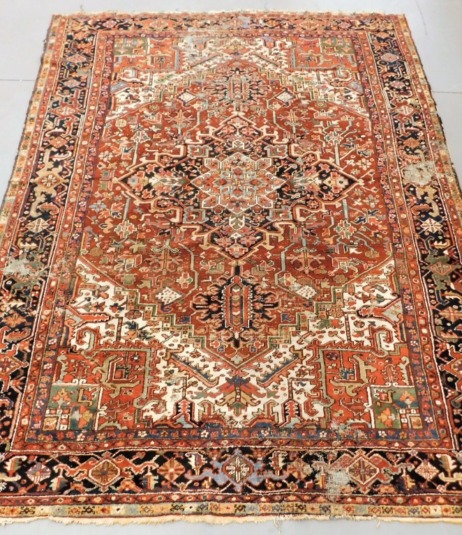 ROOM SIZE HERIZ RUG Middle East Early 29a03a