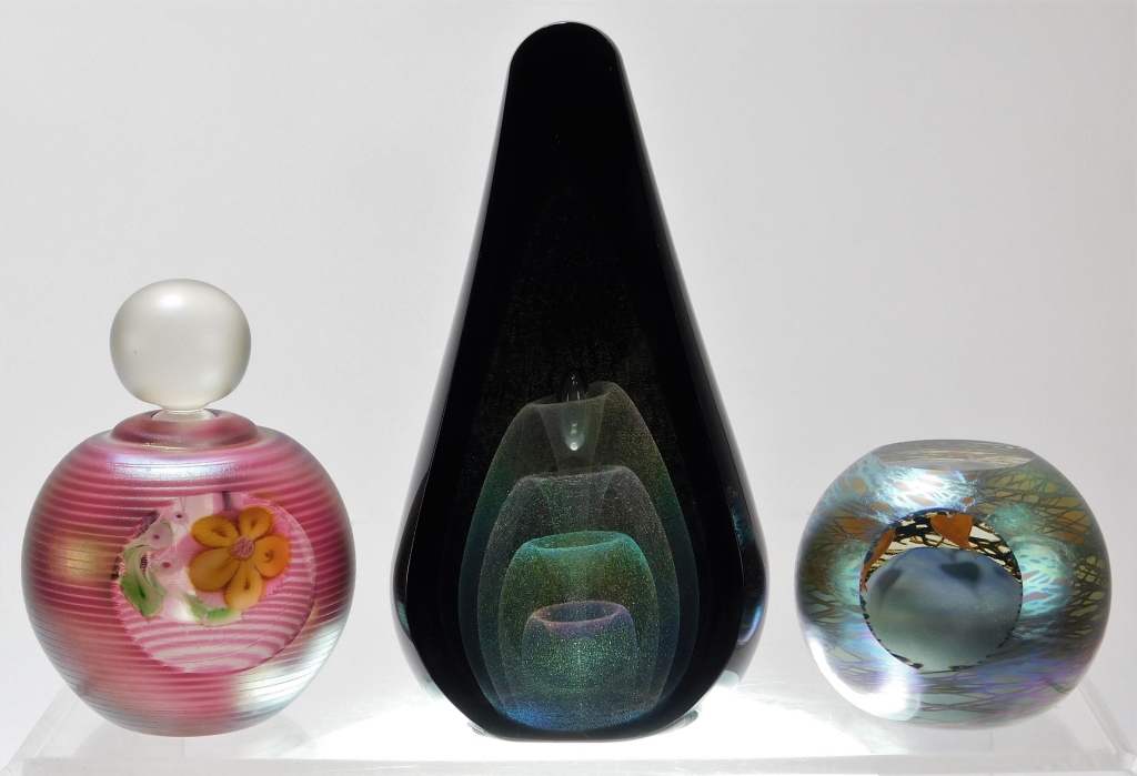 3PC STUART ABELMAN PAPERWEIGHTS 29a12c