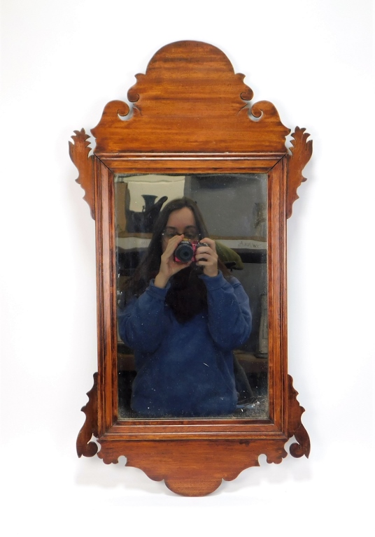 19C NEW ENGLAND CHIPPENDALE MIRROR 29a389