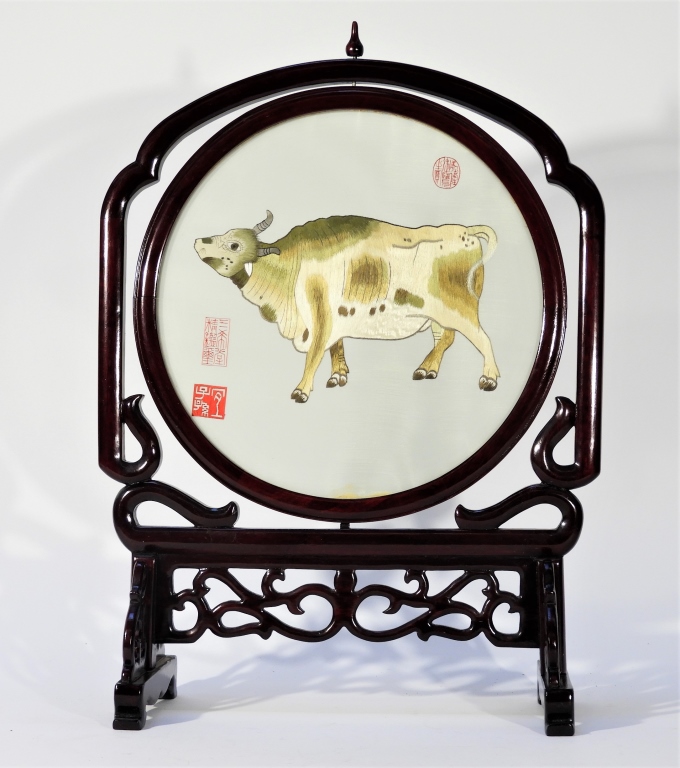 CHINESE SILK OX EMBROIDERED TABLE 29a41d