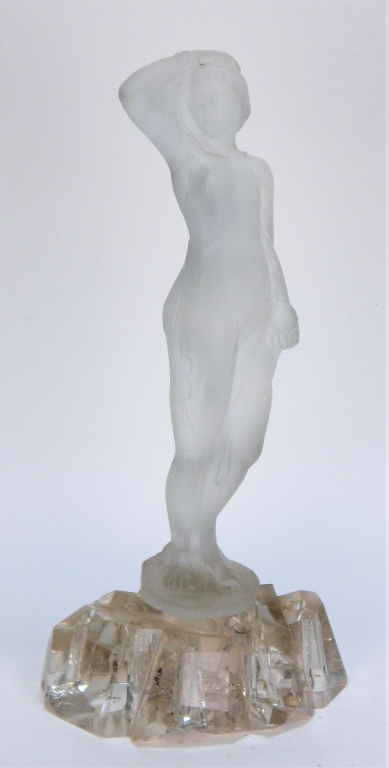 FROSTED GLASS NUDE STATUE IN THE 29a629