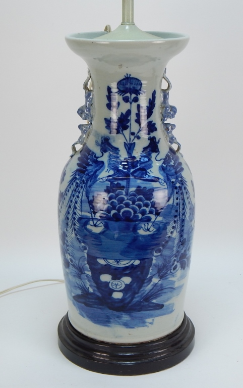 ANTIQUE CHINESE BLUE WHITE PORCELAIN