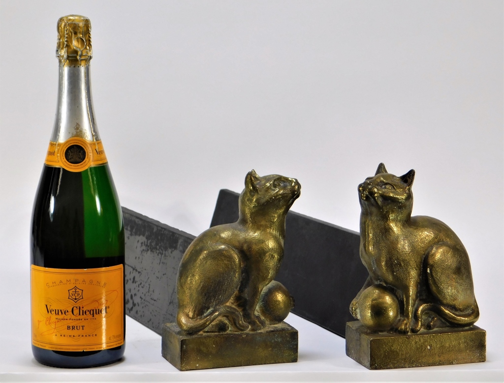 PR ANTIQUE BRONZE CAT   29b7b2