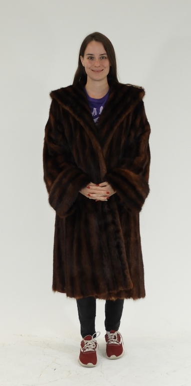 FINE LADYS MINK FUR HIGH FASHION WINTER