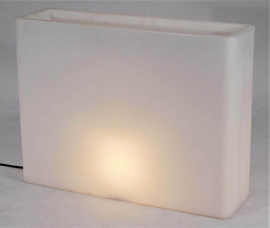 VASARI WHITE MOLDED PLASTIC ILLUMINATED