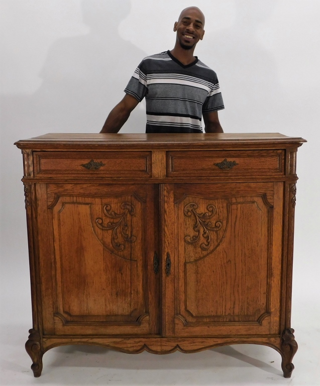 FRENCH OAK CARVED TENDRIL SIDEBOARD 29bc53