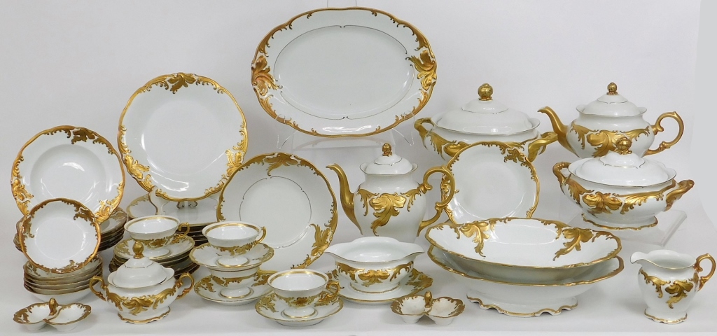 50PC WAWEL WHITE & GOLD PORCELAIN DINNER