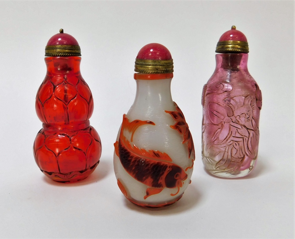 3PC CHINESE PEKING GLASS OVERLAY SNUFF