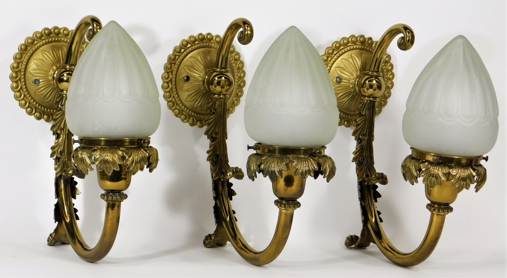 3PC 20C FRENCH STYLE GILT ACANTHUS