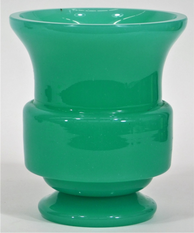 ATTRIB STEUBEN JADE GREEN ART 29bf75