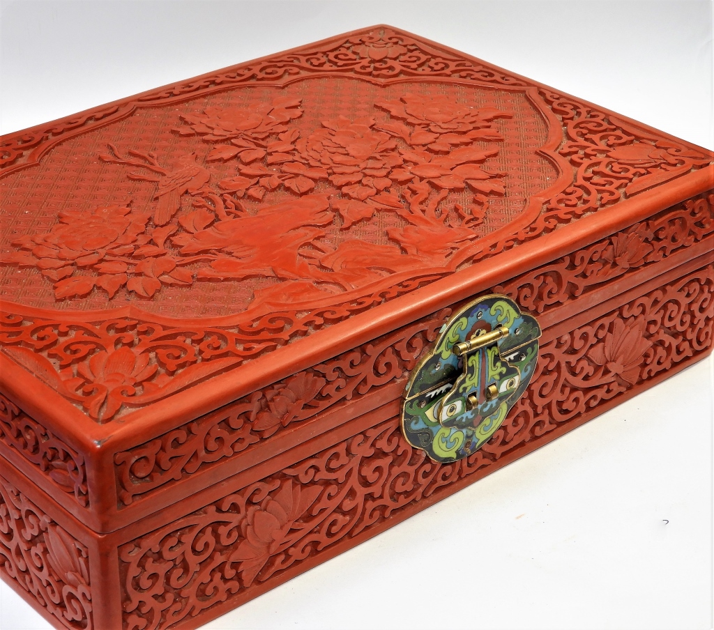 CHINESE CARVED LACQUER CINNABAR 29c0b1