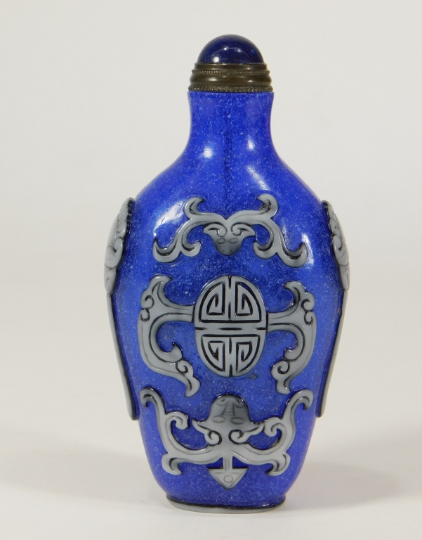 CHINESE BLUE SNOWFLAKE PEKING GLASS 29c290