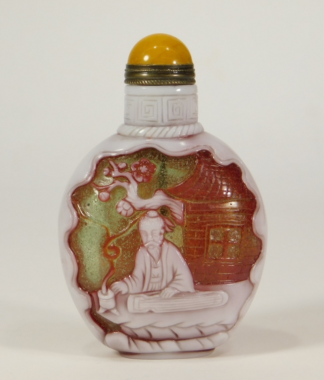 CHINESE SNOWFLAKE PEKING GLASS SNUFF