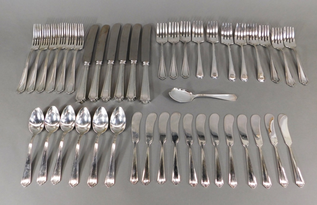 MIXED LOT STERLING SILVER FLATWARE