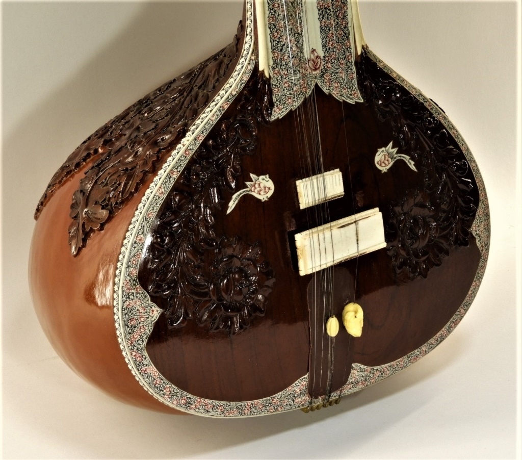 INDIAN BINA 17 STRING CARVED INLAID