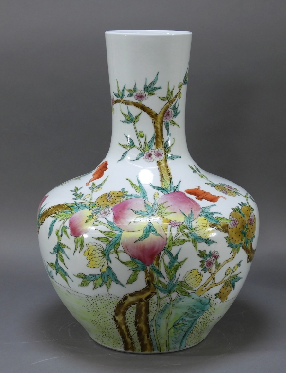 CHINESE PORCELAIN FAMILLE ROSE 29c55a