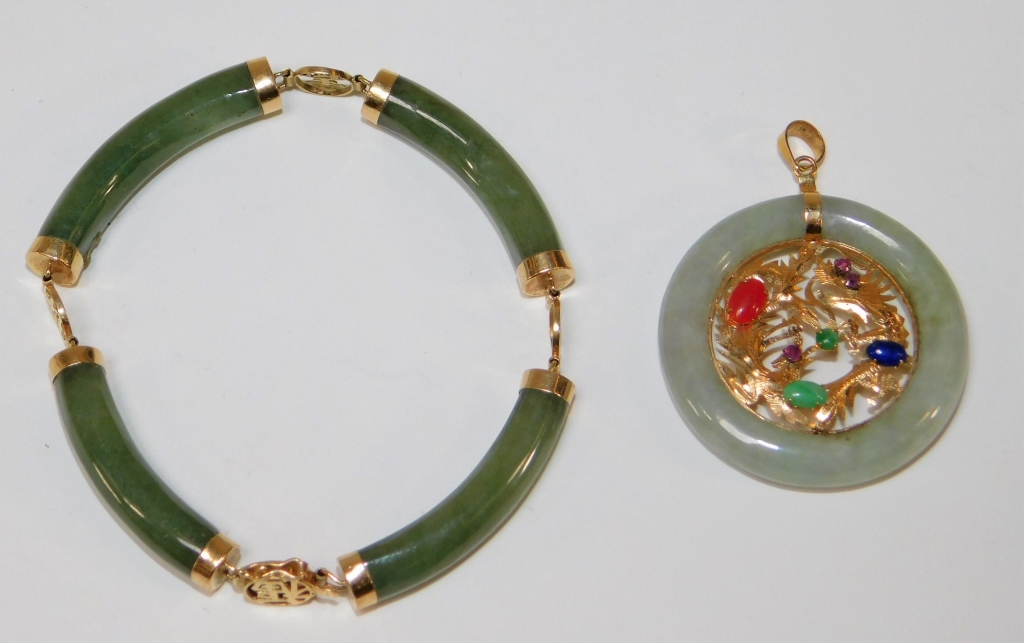 2PC CHINESE 14K GOLD CELADON GREEN