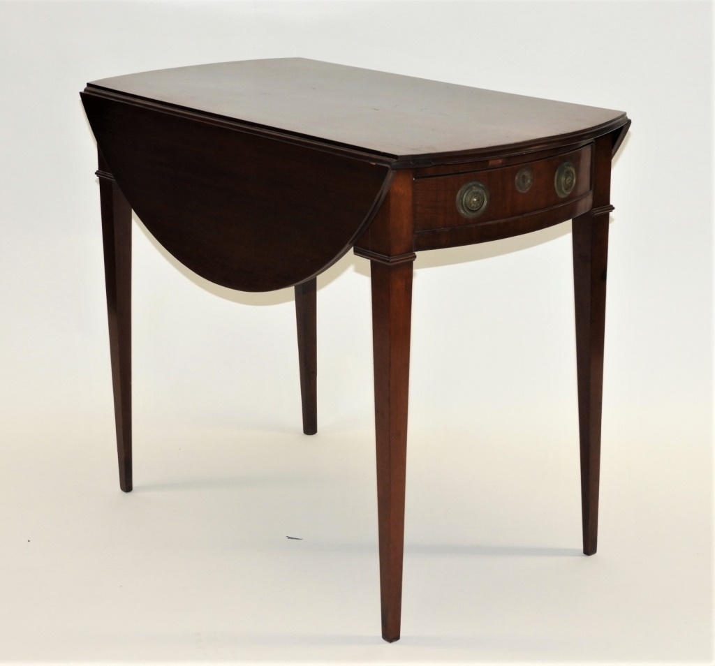 C.1810 NEW ENGLAND PEMBROKE MAHOGANY