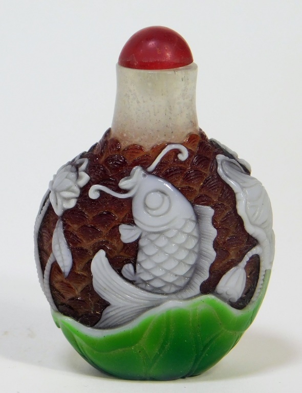 CHINESE CARVED PEKING GLASS KOI 29cc55