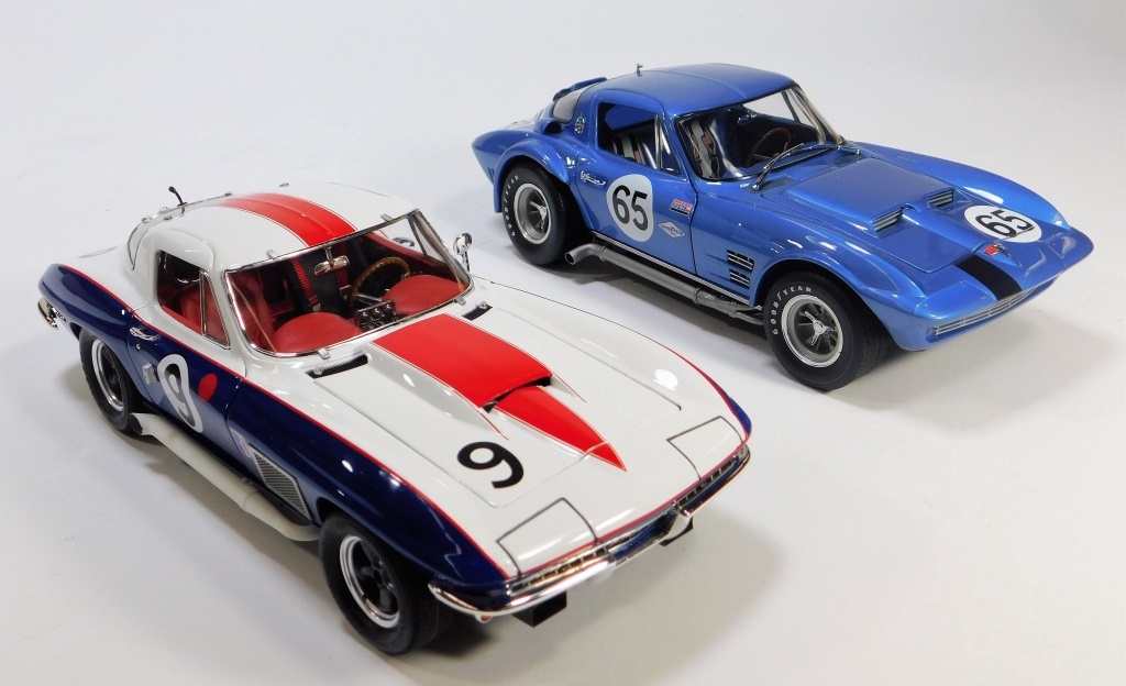 2 EXOTO RACING LEGENDS 1:18 CHEVROLET