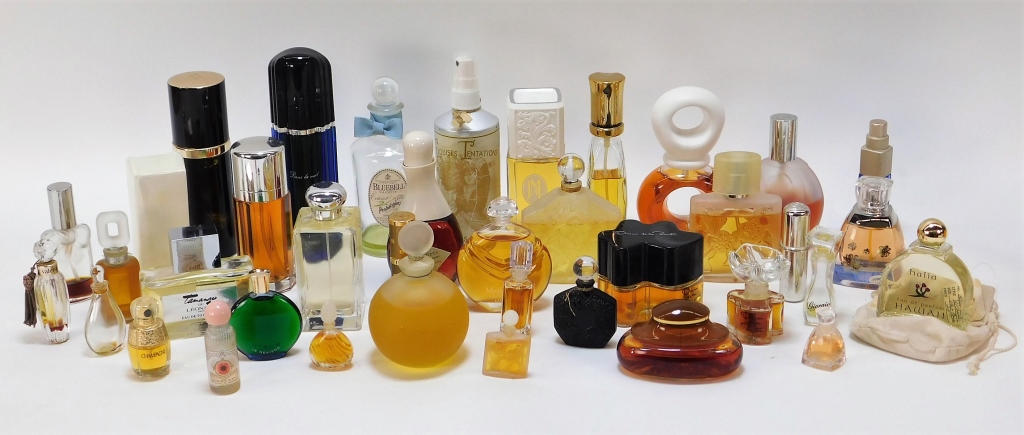 38PC VINTAGE ESTATE PERFUME BOTTLE 29a926