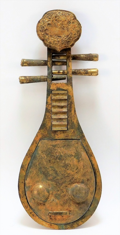 FINE CHINESE GILT BRONZE LUTE PIPA 29a9a8