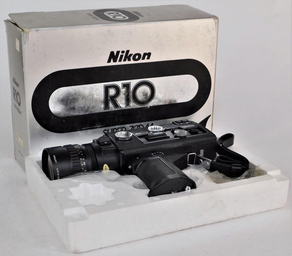 NIKON R10 SUPER ZOOM 8MM MOVIE CAMERA