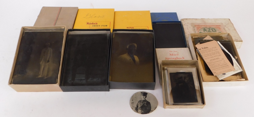 LOT OF PHOTOGRAPHIC NEGATIVES AND GLASS