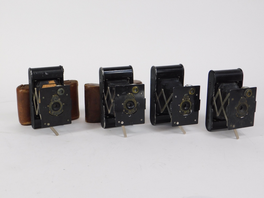 LOT OF 4 KODAK VEST POCKET CAMERAS 29aae0