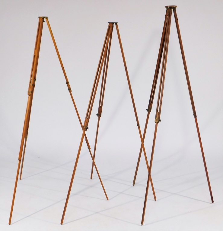 LOT OF 3 WOODEN TRIPODS Lot of 29ac71