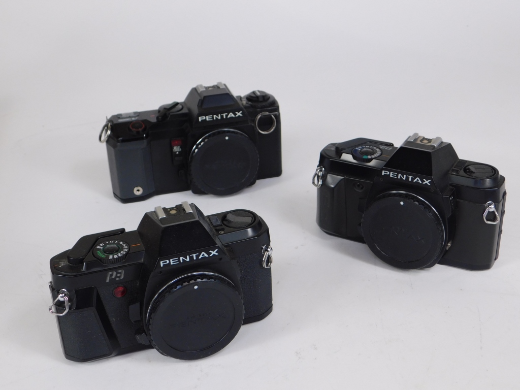 GROUP OF 3 PENTAX 3-SERIES 35MM SLR